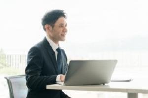 【職業紹介】自動車販売営業 / 伊東市 / 205,000円〜260,000円