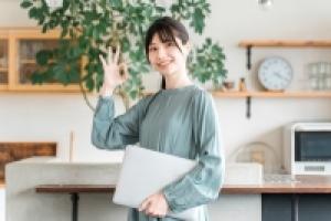 【職業紹介】自動車ショールーム・SNS運用スタッフ / 沼津市 / 200,000円〜230,000円