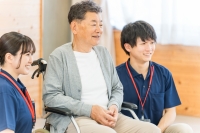 介護サポート業務 / 長泉町 / 夜勤有 / 時給1,200円～