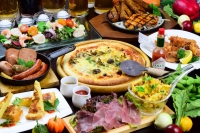 ホールスタッフ / 駅チカ徒歩1分 / シフト勤務 / 時給1,210円～