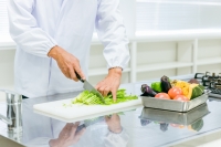 老人ホーム内での調理補助業務 / 沼津市 / 食事補助有 / 時給1,300円～