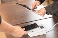 電子マネー検定対応者 /  経験が活かせる / 時給1,500円～ / 長期休暇有